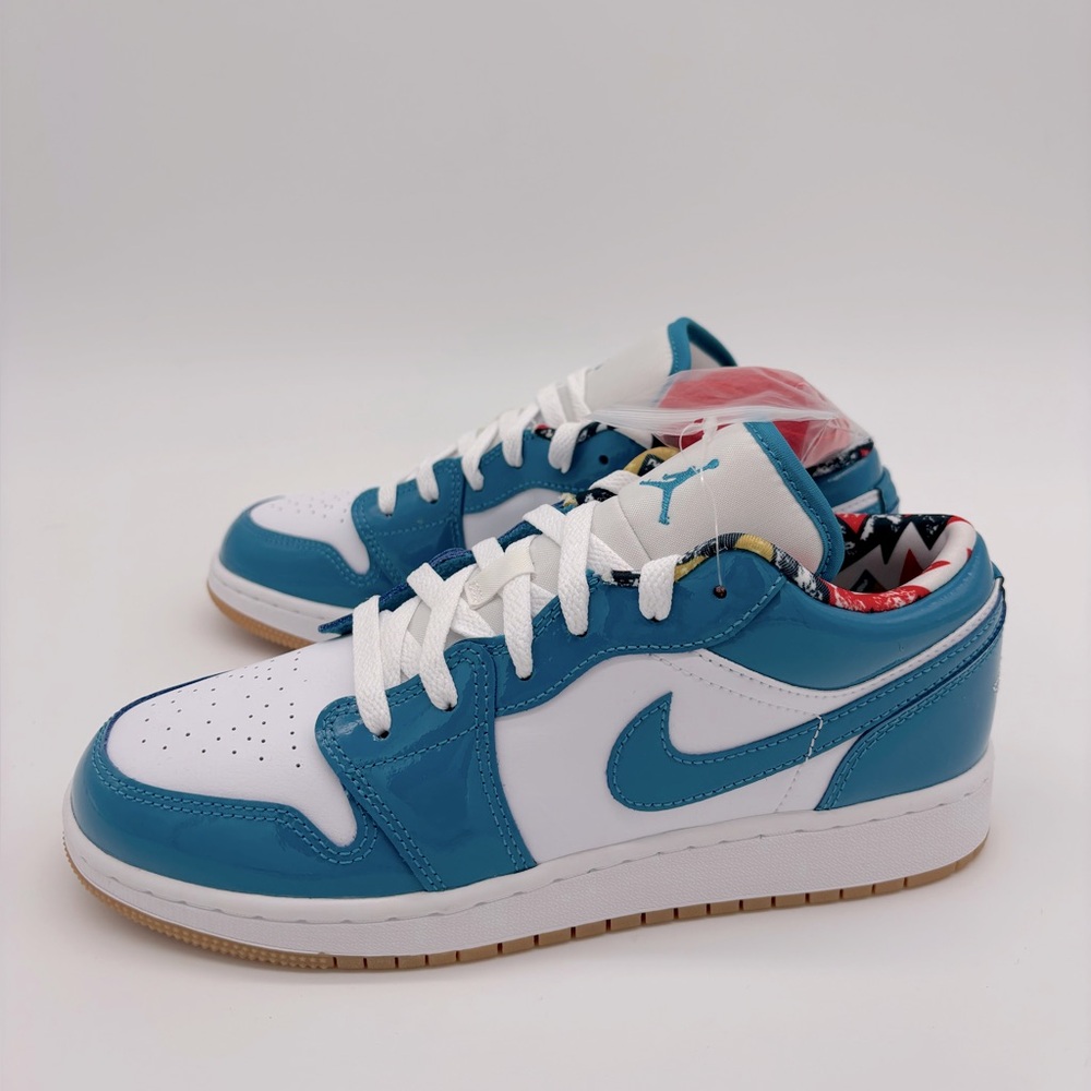 Air Jordan 1 Cyber Teal